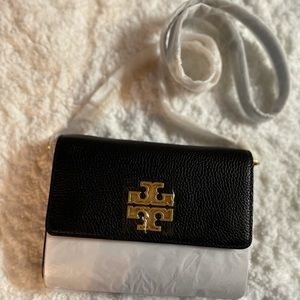 Tory Burch Britten chain wallet